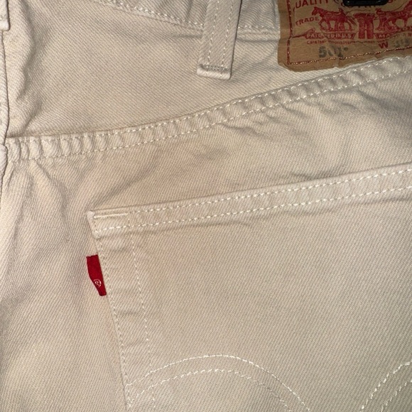 Levi's 501 Men’s Button-Fly Khaki Denim Jeans - Picture 3 of 7